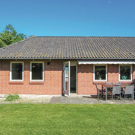 Two-bedroom In Nyaraló *